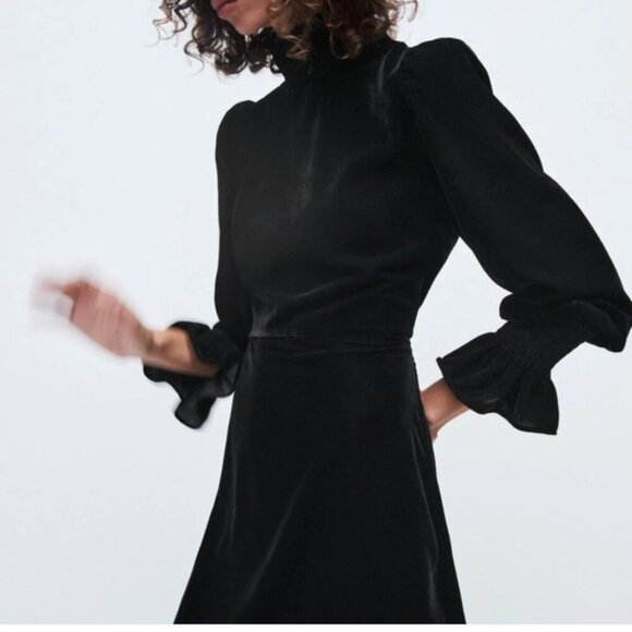 Zara Dresses & Skirts - Zara Velour Dress